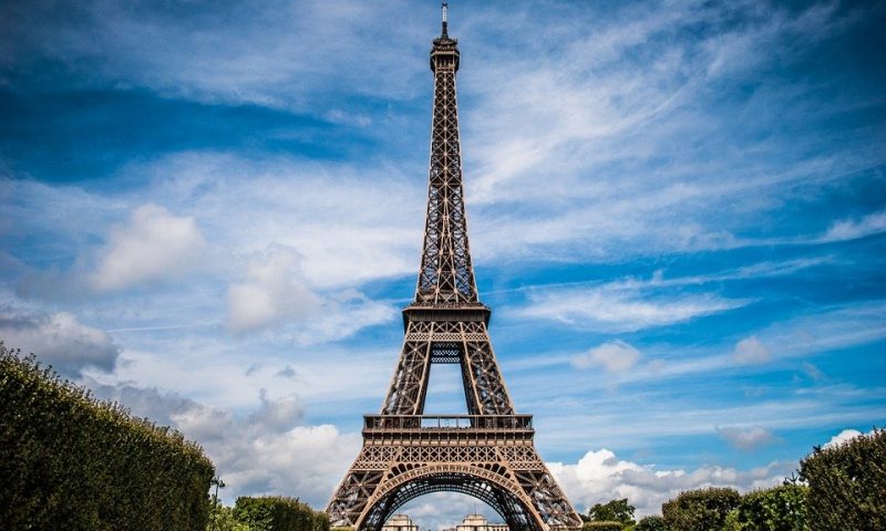 Funcionamento de pontos turísticos em Paris